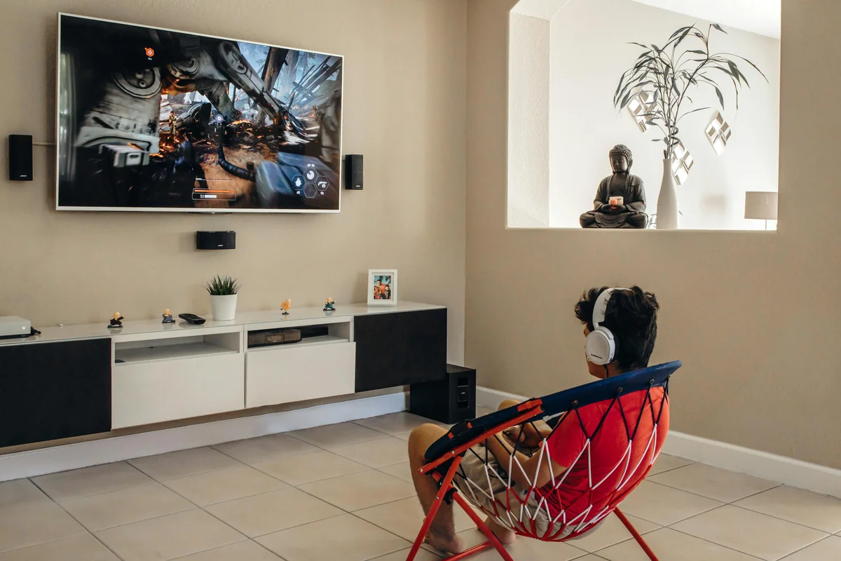 Modern living room with IPTV streaming setup