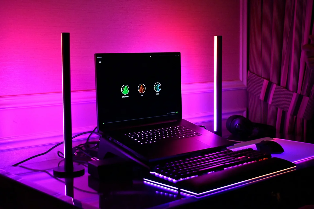 Home streaming setup with multiple devices — IPTV One vs OTT Navigator multi-device support comparison